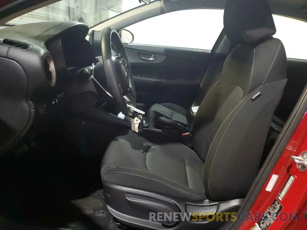 7 Фотография поврежденного автомобиля 3KPF24AD3ME383779 KIA FORTE 2021