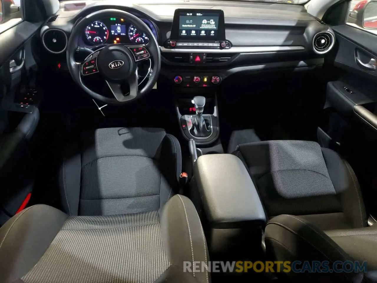 8 Фотография поврежденного автомобиля 3KPF24AD3ME383779 KIA FORTE 2021
