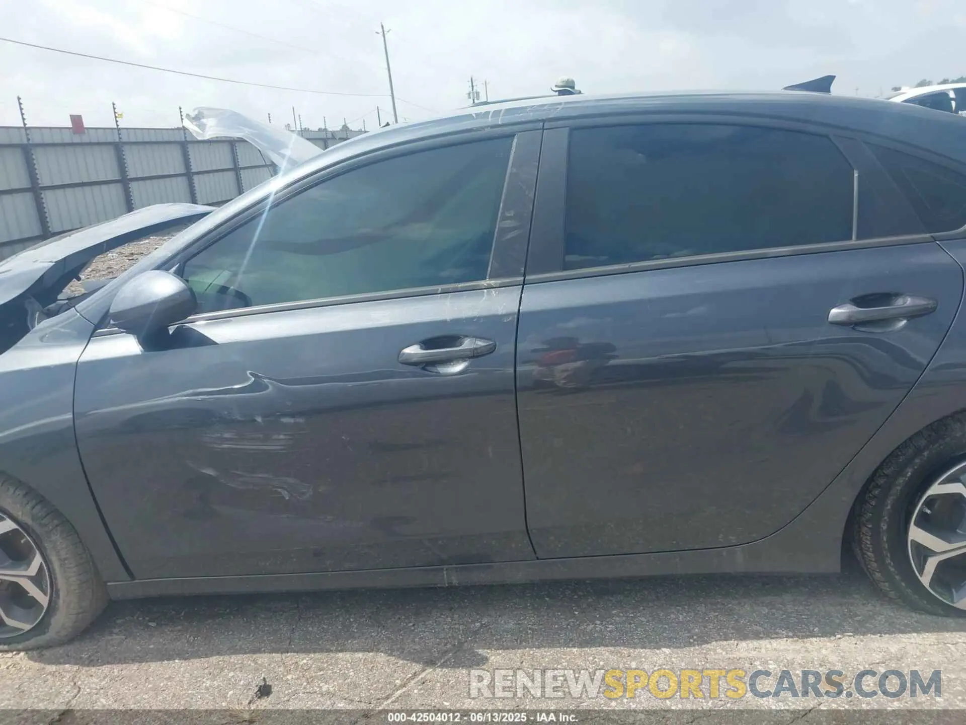 15 Photograph of a damaged car 3KPF24AD3ME407482 KIA FORTE 2021