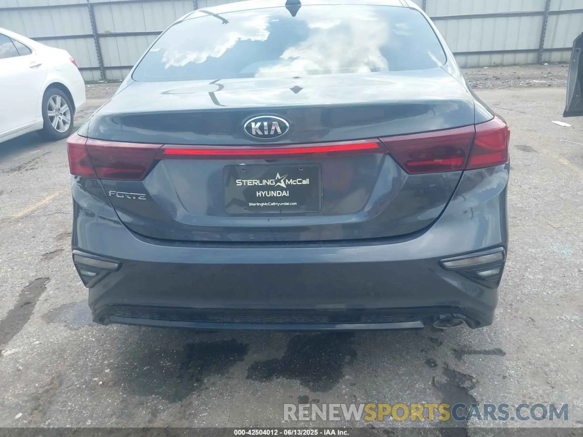 17 Photograph of a damaged car 3KPF24AD3ME407482 KIA FORTE 2021
