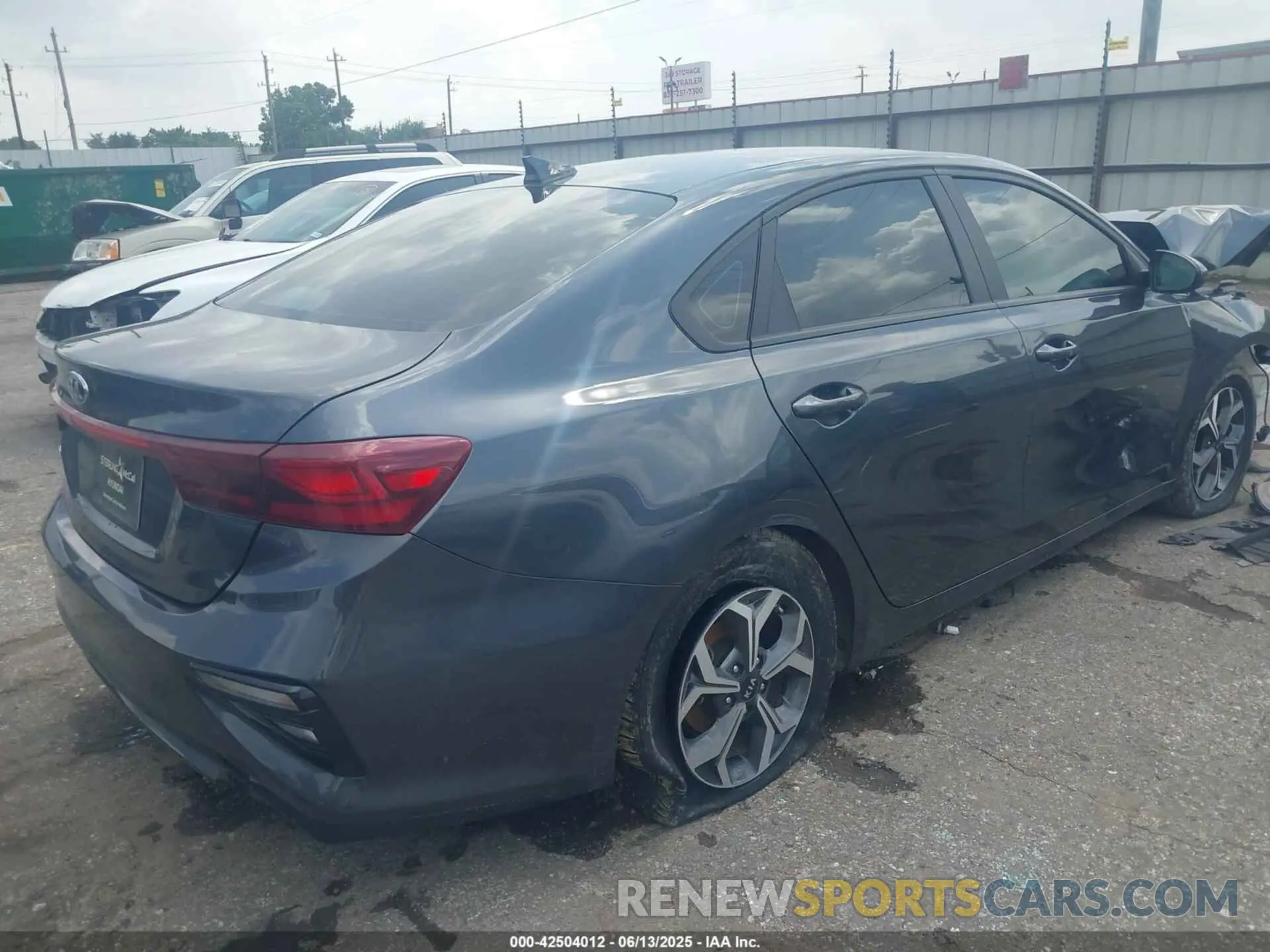 4 Photograph of a damaged car 3KPF24AD3ME407482 KIA FORTE 2021