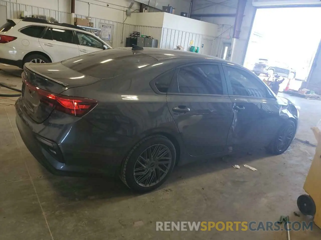 3 Фотография поврежденного автомобиля 3KPF24AD4ME267118 KIA FORTE 2021
