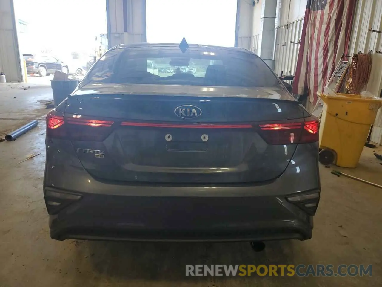 6 Фотография поврежденного автомобиля 3KPF24AD4ME267118 KIA FORTE 2021