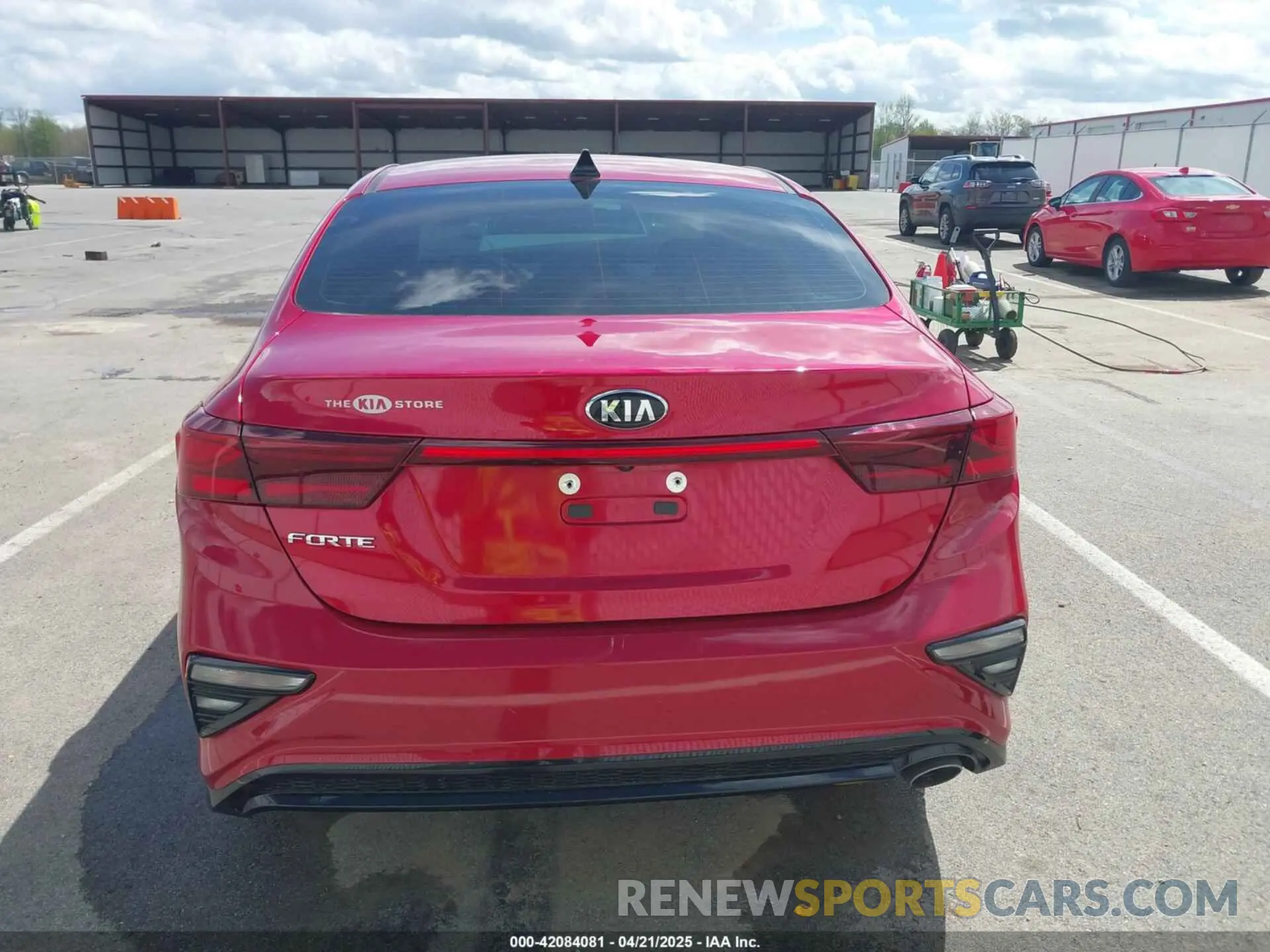 17 Photograph of a damaged car 3KPF24AD4ME288907 KIA FORTE 2021