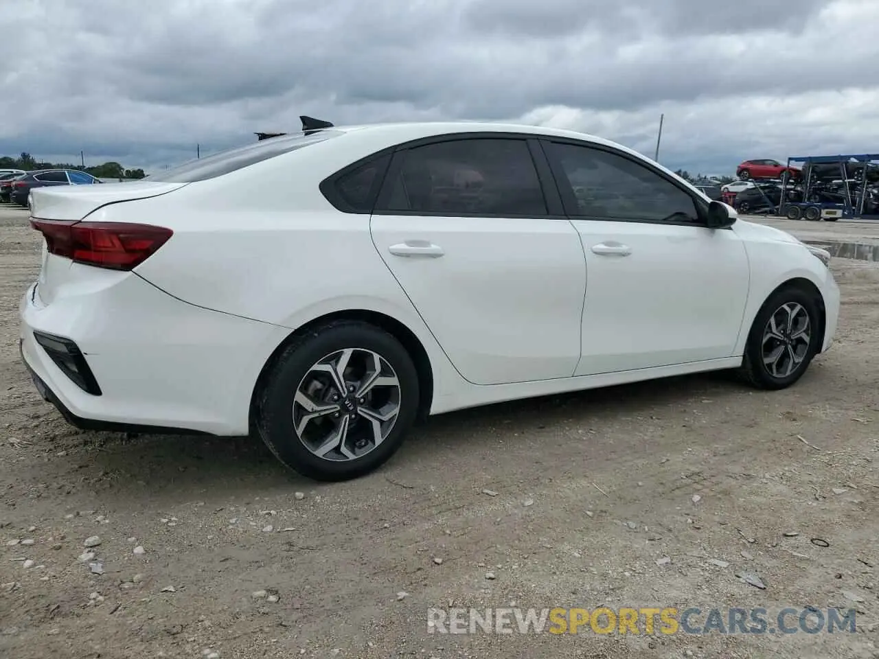 3 Фотография поврежденного автомобиля 3KPF24AD4ME315538 KIA FORTE 2021