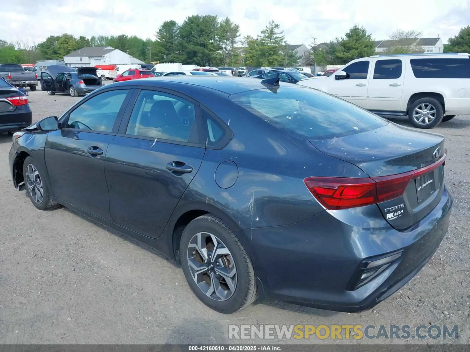 3 Photograph of a damaged car 3KPF24AD4ME326202 KIA FORTE 2021