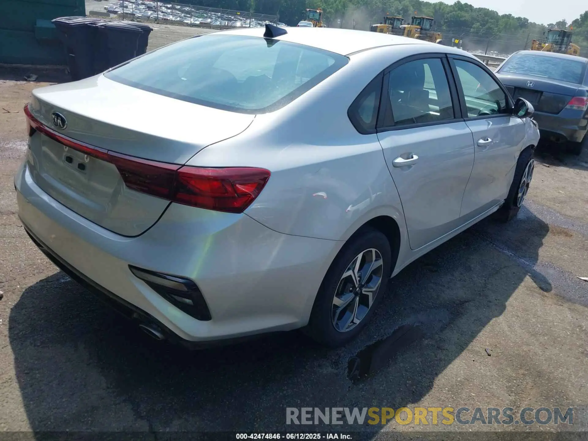 4 Фотография поврежденного автомобиля 3KPF24AD4ME331948 KIA FORTE 2021