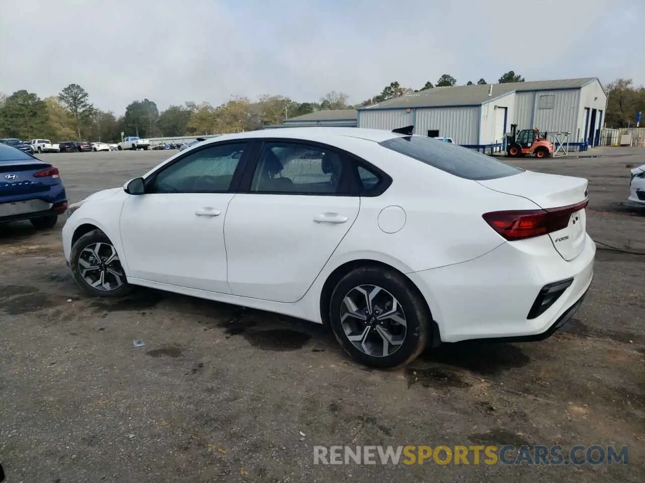 2 Фотография поврежденного автомобиля 3KPF24AD4ME357871 KIA FORTE 2021