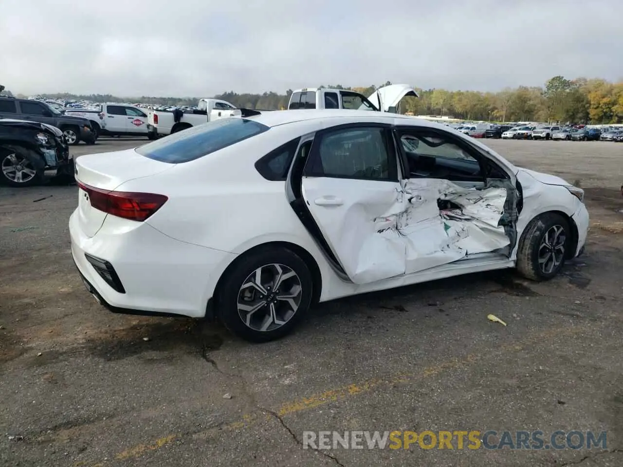 3 Фотография поврежденного автомобиля 3KPF24AD4ME357871 KIA FORTE 2021