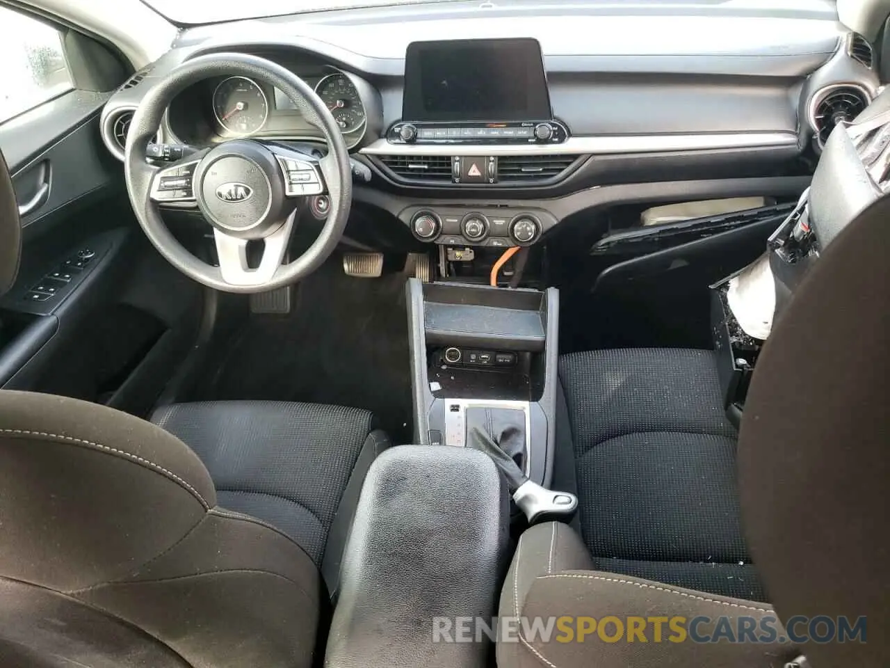 8 Фотография поврежденного автомобиля 3KPF24AD4ME357871 KIA FORTE 2021