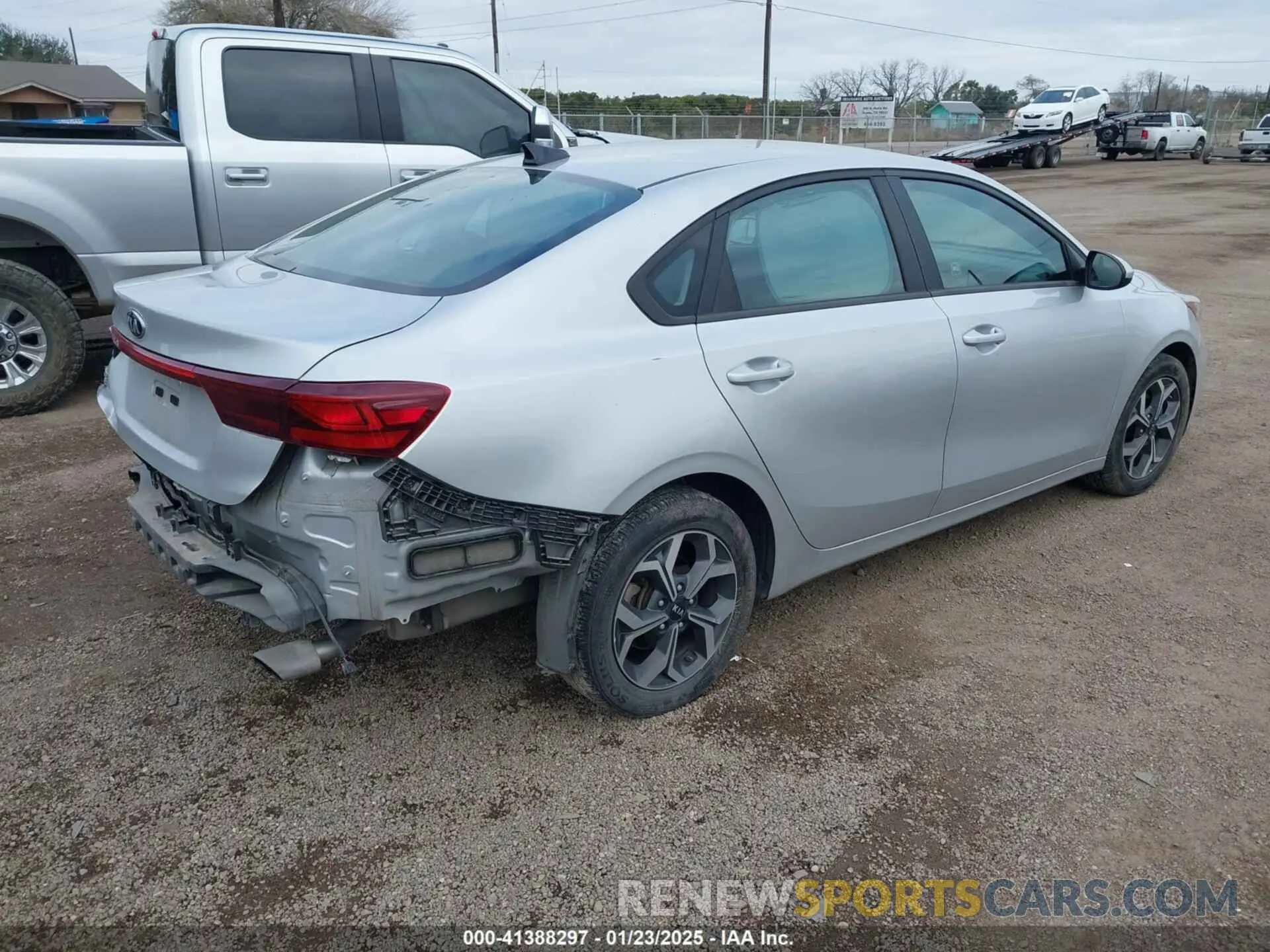 4 Фотография поврежденного автомобиля 3KPF24AD4ME371026 KIA FORTE 2021