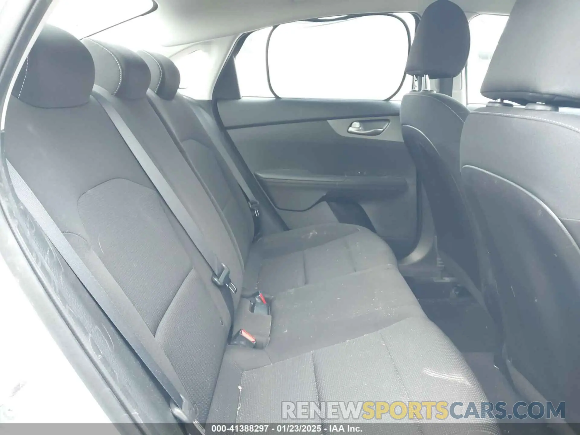8 Фотография поврежденного автомобиля 3KPF24AD4ME371026 KIA FORTE 2021
