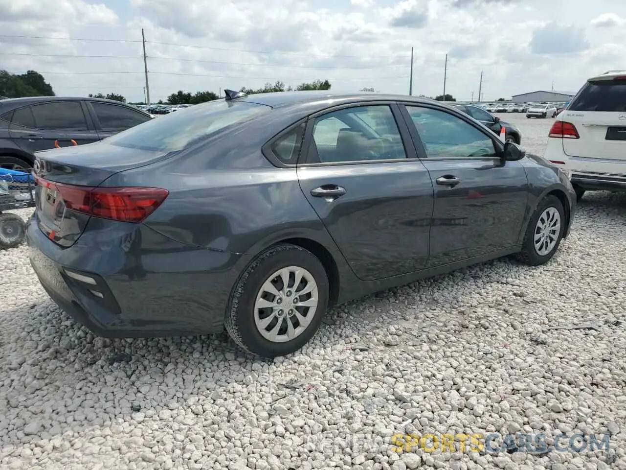3 Фотография поврежденного автомобиля 3KPF24AD4ME394807 KIA FORTE 2021