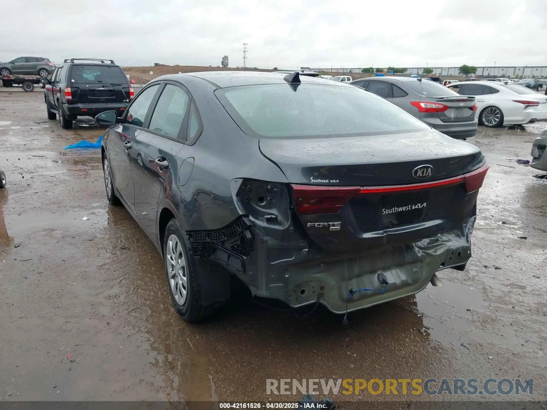3 Photograph of a damaged car 3KPF24AD4ME394810 KIA FORTE 2021