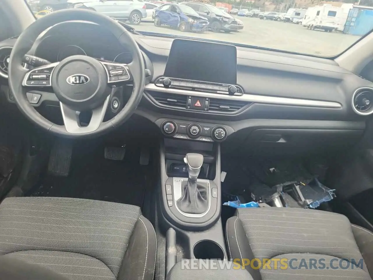 8 Фотография поврежденного автомобиля 3KPF24AD4ME399411 KIA FORTE 2021