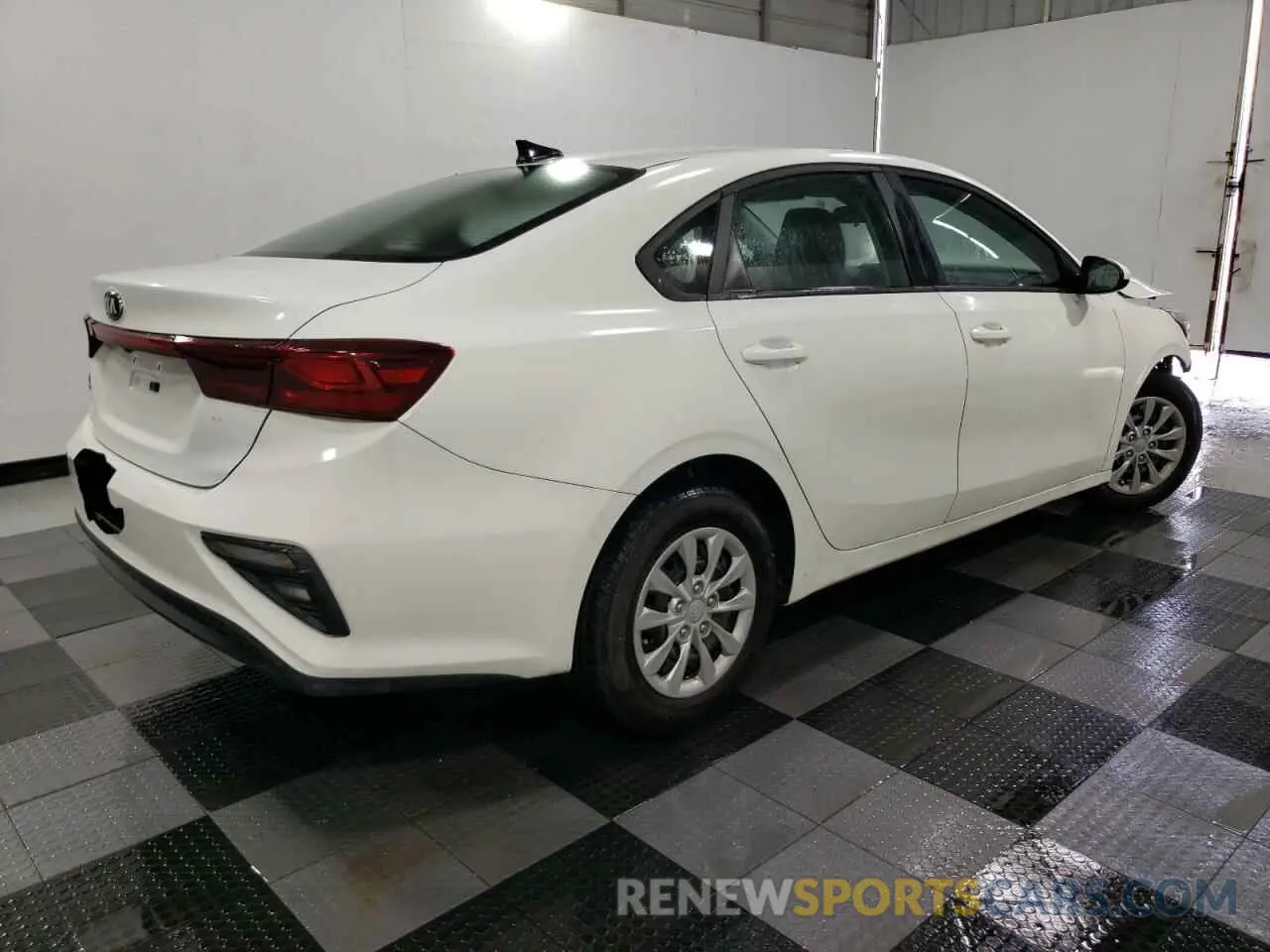 3 Photograph of a damaged car 3KPF24AD4ME402727 KIA FORTE 2021
