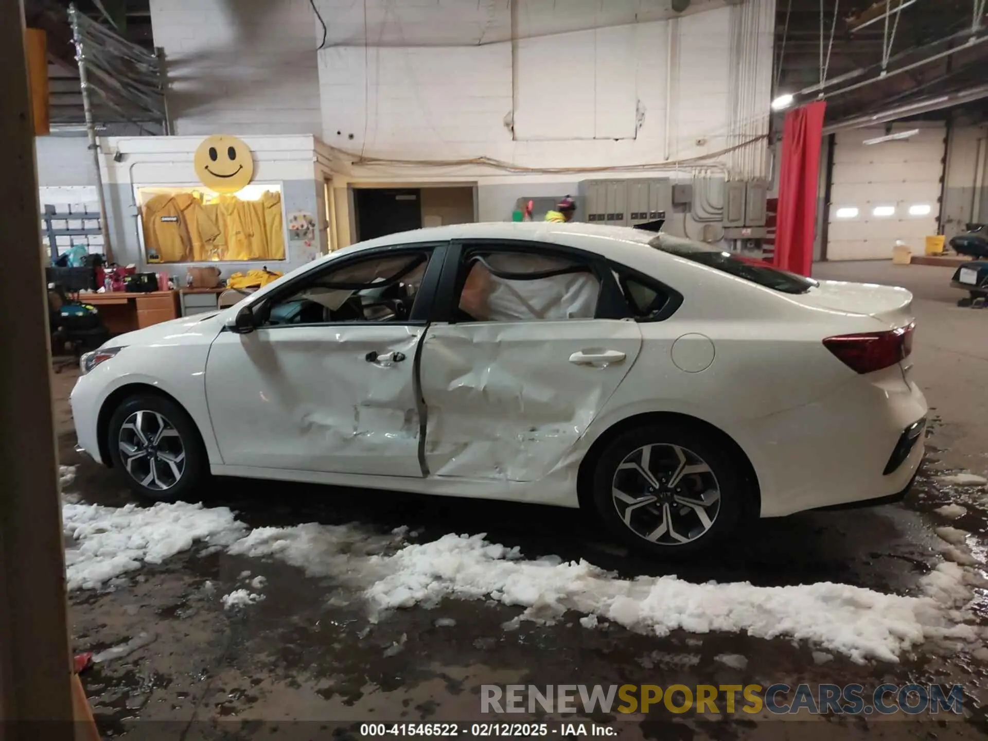 14 Фотография поврежденного автомобиля 3KPF24AD5ME268116 KIA FORTE 2021