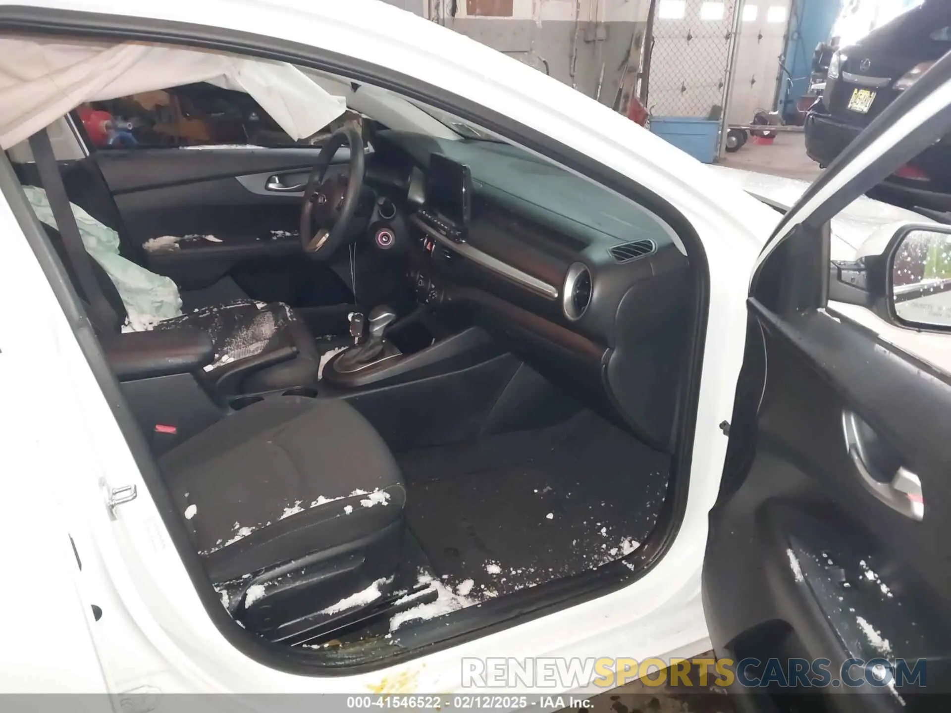 5 Фотография поврежденного автомобиля 3KPF24AD5ME268116 KIA FORTE 2021
