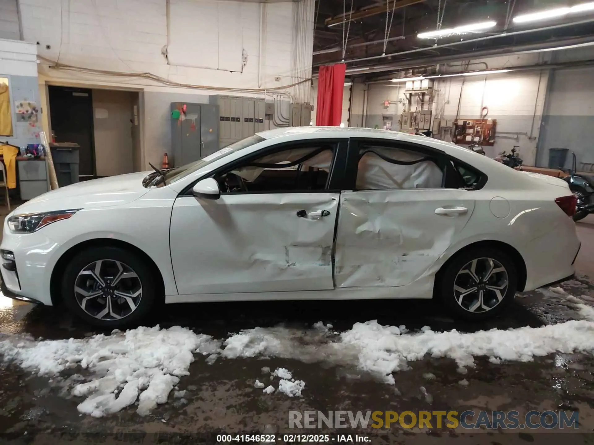 6 Фотография поврежденного автомобиля 3KPF24AD5ME268116 KIA FORTE 2021