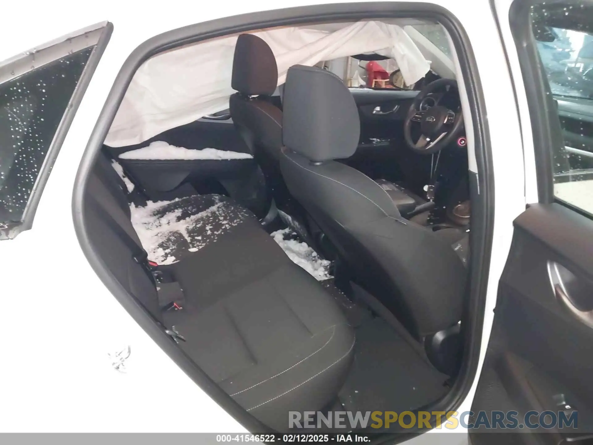 8 Фотография поврежденного автомобиля 3KPF24AD5ME268116 KIA FORTE 2021