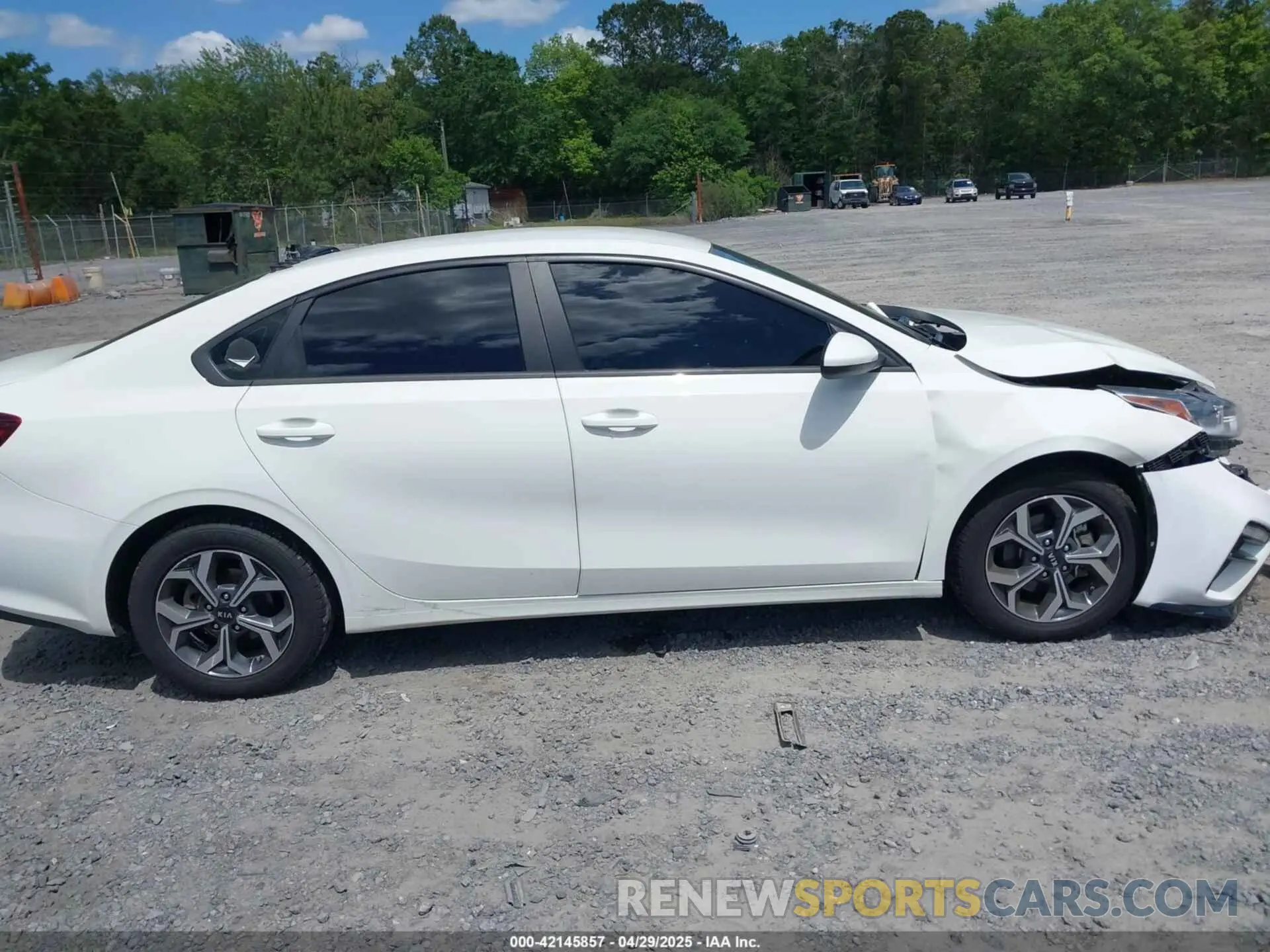 13 Photograph of a damaged car 3KPF24AD5ME268150 KIA FORTE 2021