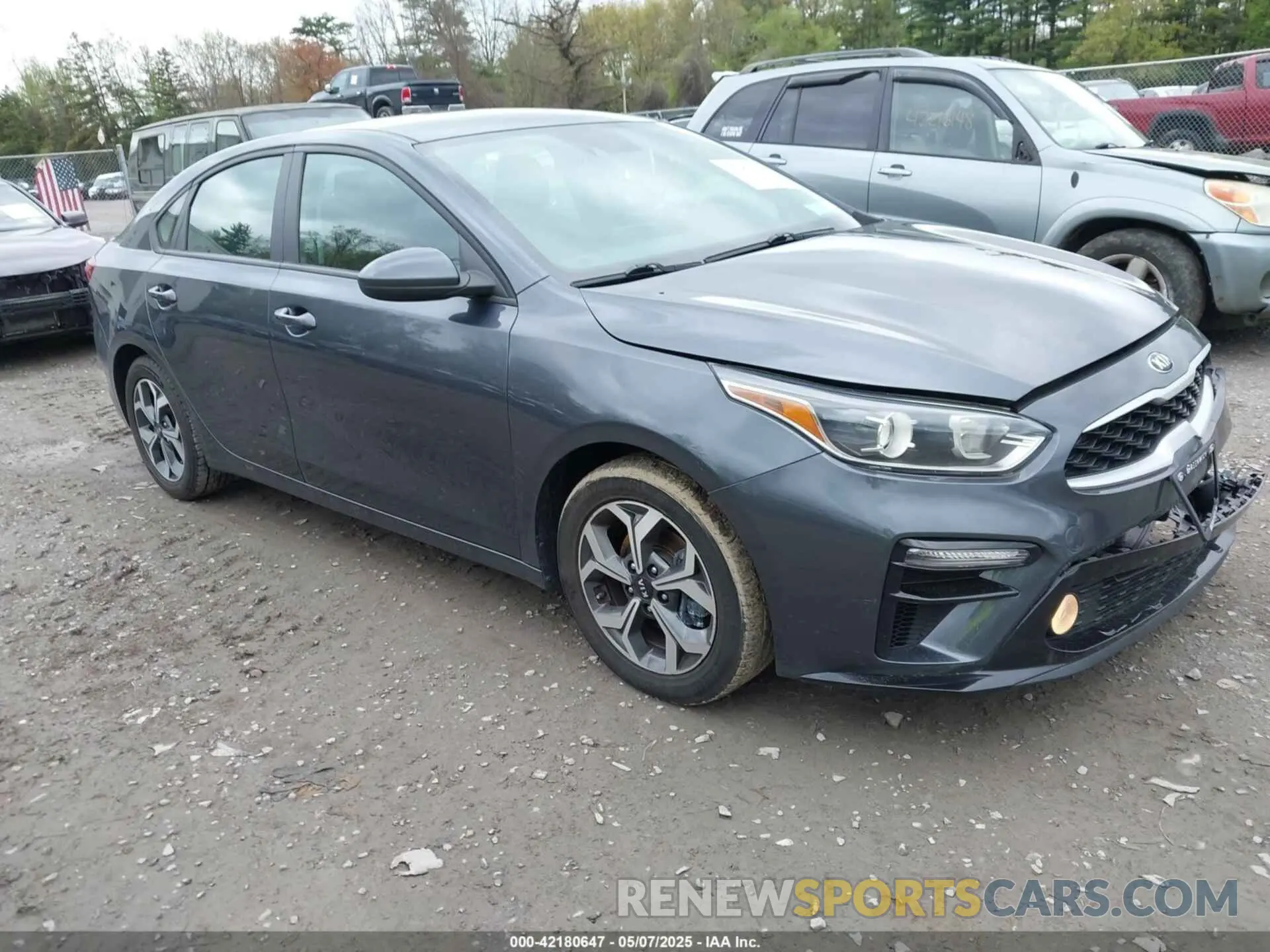 1 Photograph of a damaged car 3KPF24AD5ME274305 KIA FORTE 2021