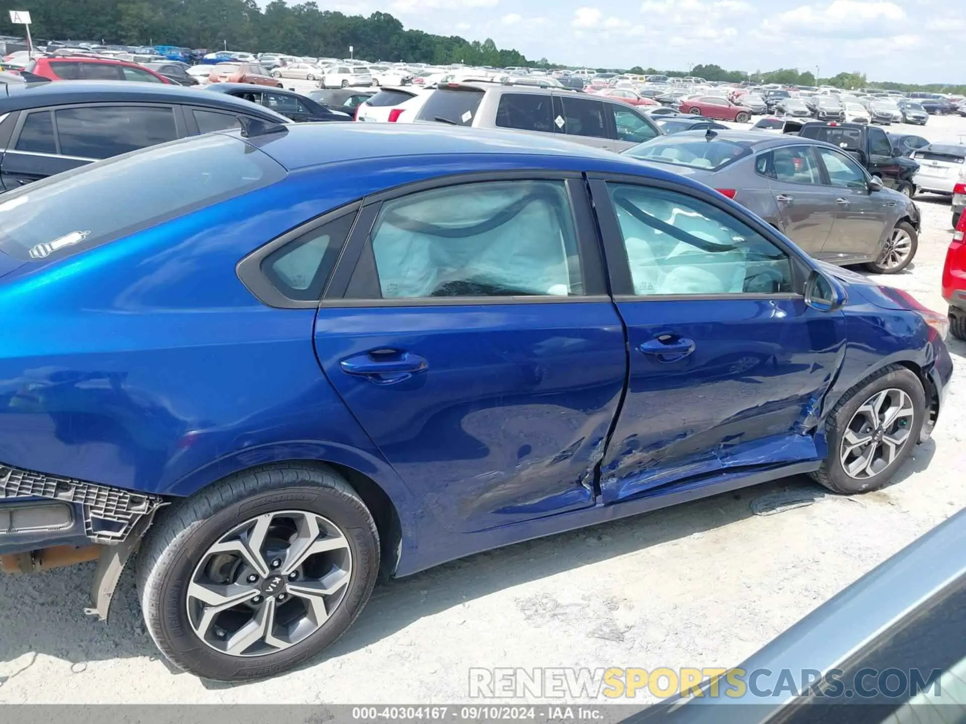 14 Photograph of a damaged car 3KPF24AD5ME291444 KIA FORTE 2021