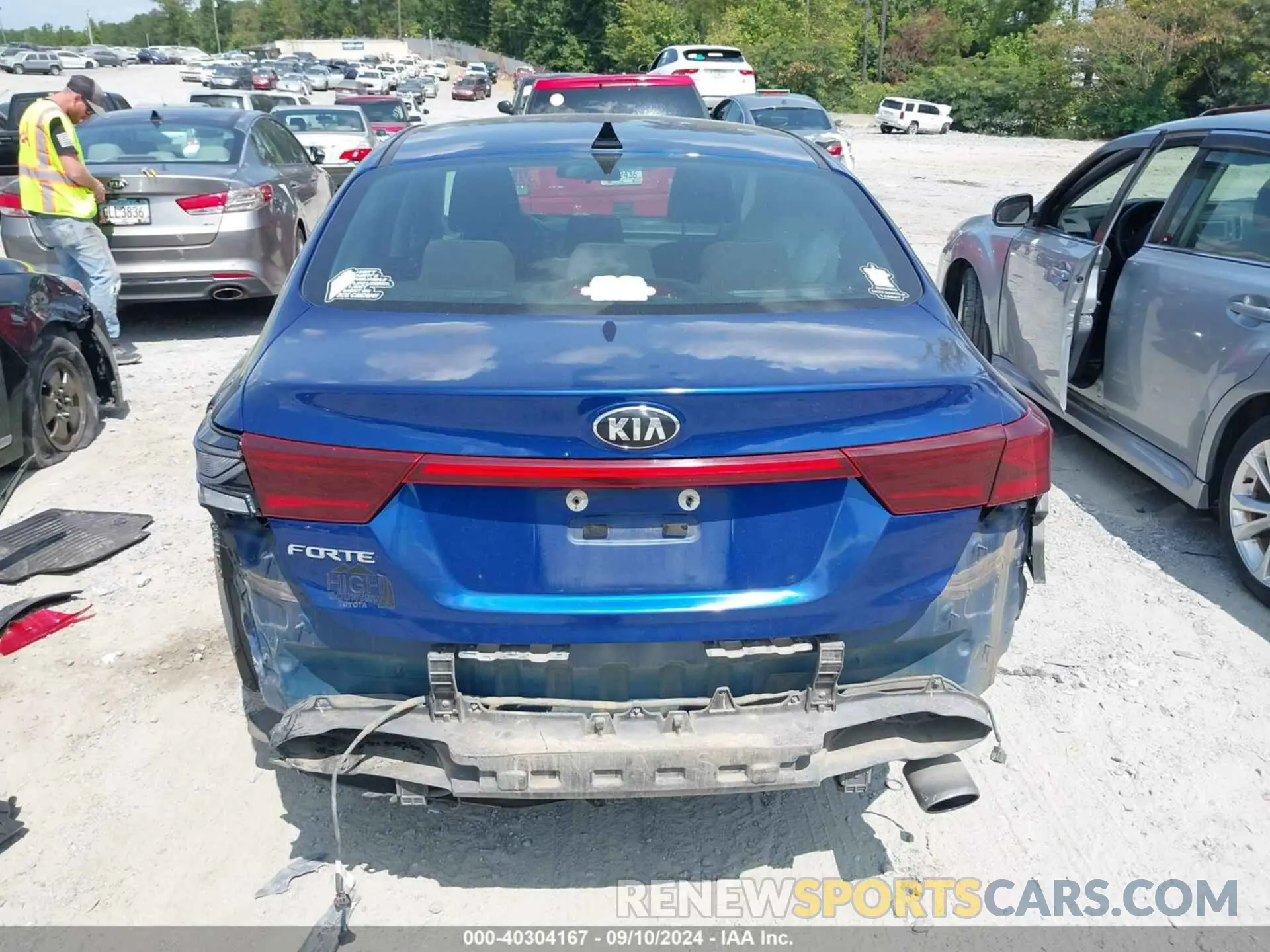 17 Photograph of a damaged car 3KPF24AD5ME291444 KIA FORTE 2021