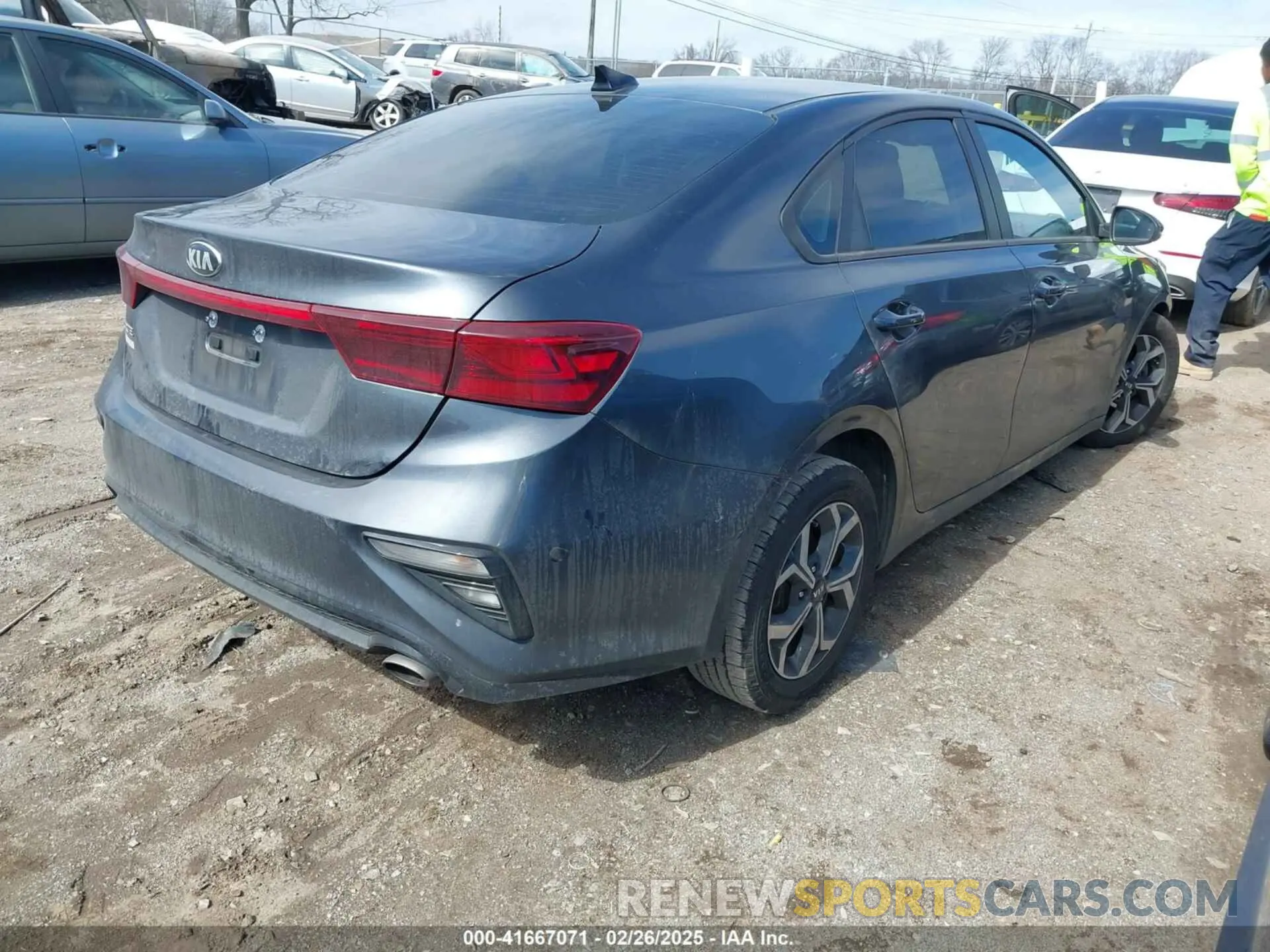 4 Photograph of a damaged car 3KPF24AD5ME292089 KIA FORTE 2021