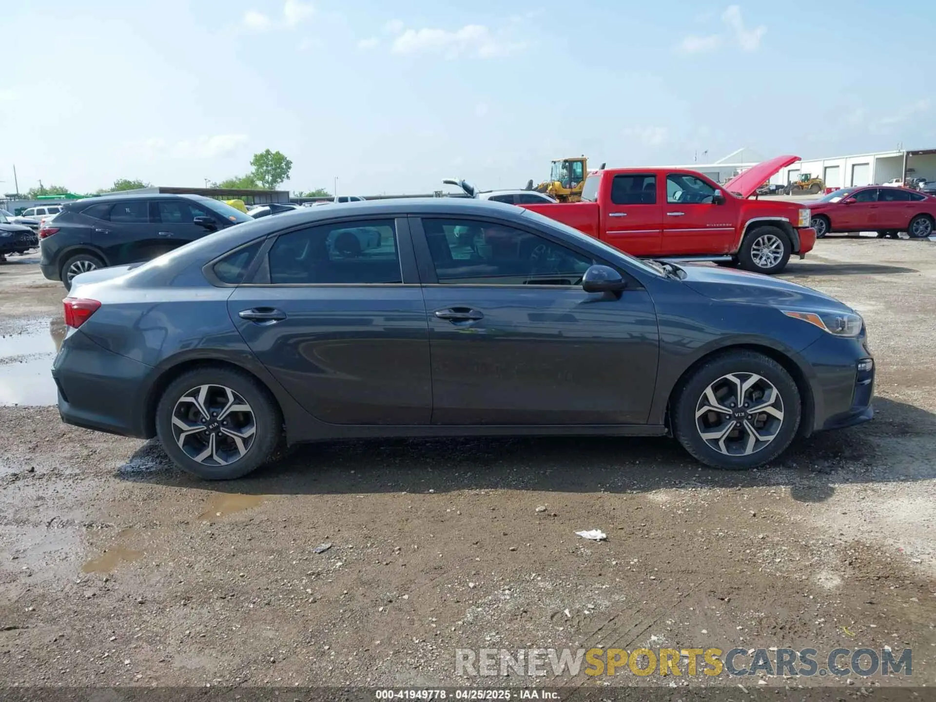 13 Photograph of a damaged car 3KPF24AD5ME305486 KIA FORTE 2021