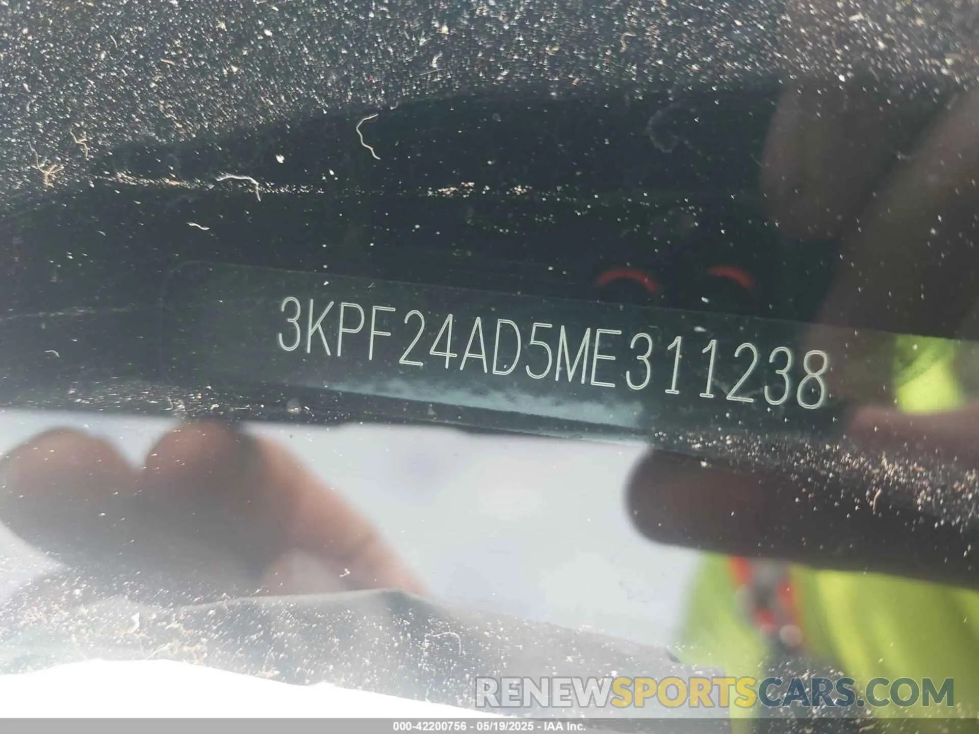 17 Photograph of a damaged car 3KPF24AD5ME311238 KIA FORTE 2021