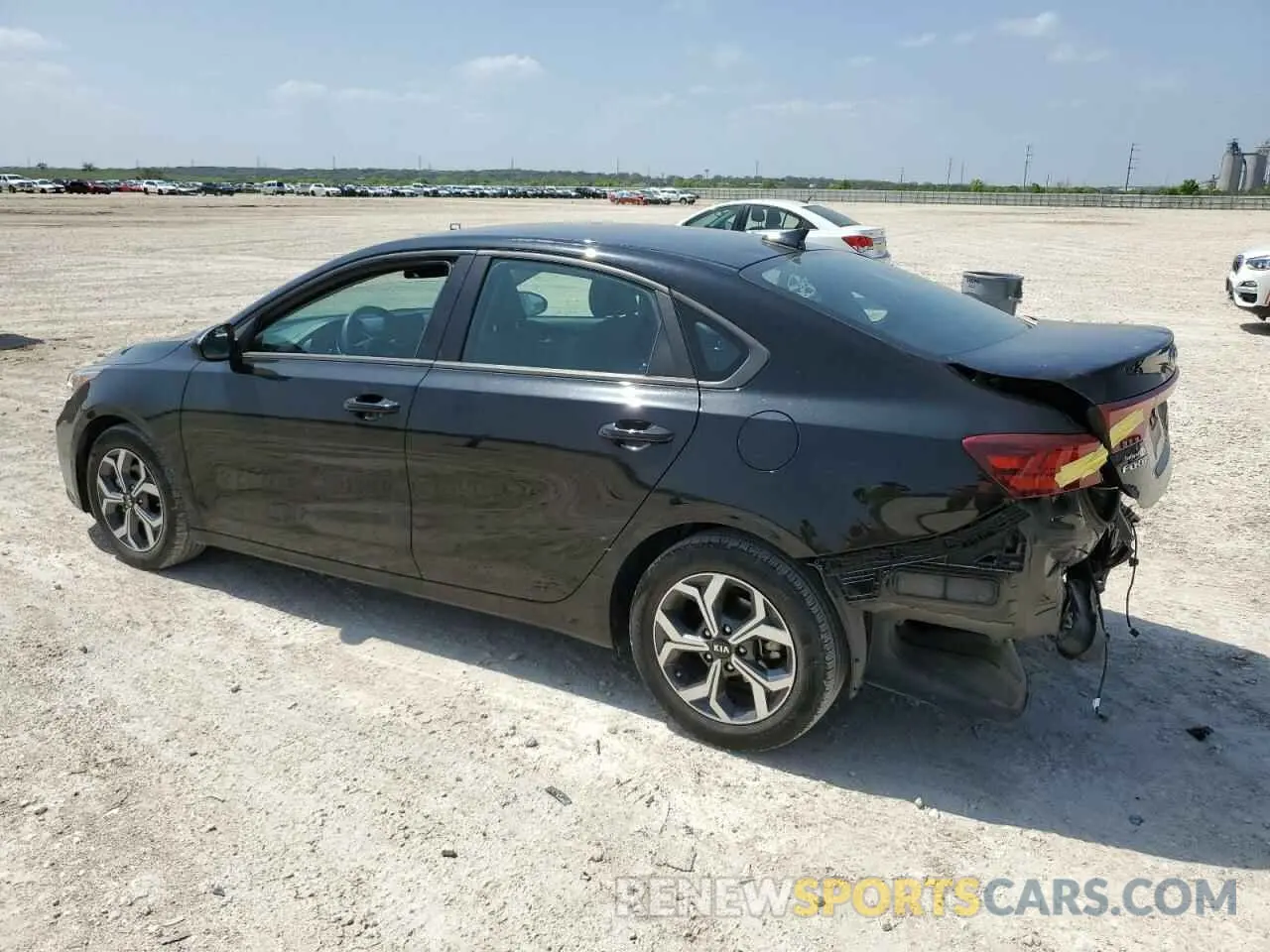 2 Photograph of a damaged car 3KPF24AD5ME313152 KIA FORTE 2021