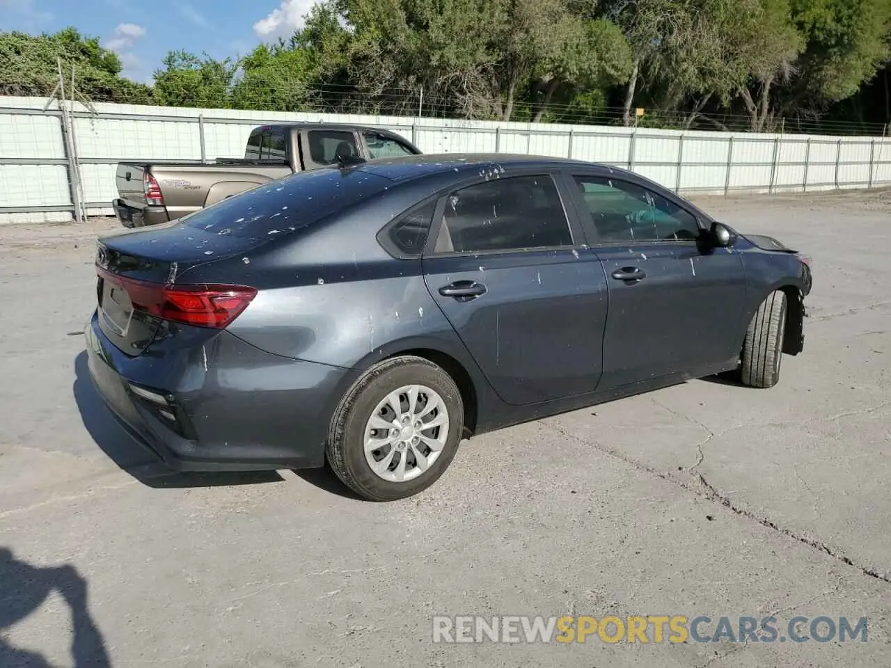 3 Photograph of a damaged car 3KPF24AD5ME320005 KIA FORTE 2021