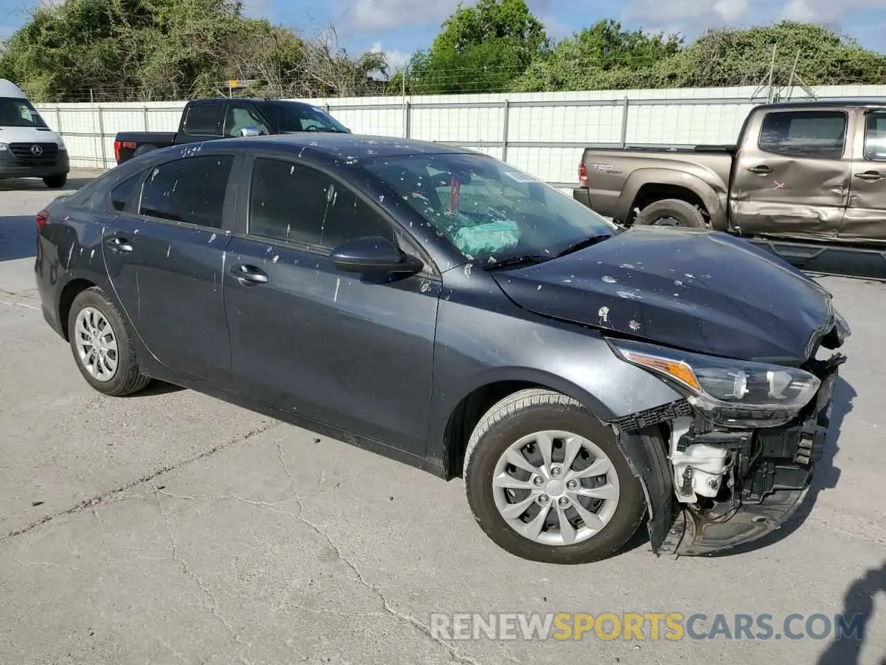 4 Photograph of a damaged car 3KPF24AD5ME320005 KIA FORTE 2021