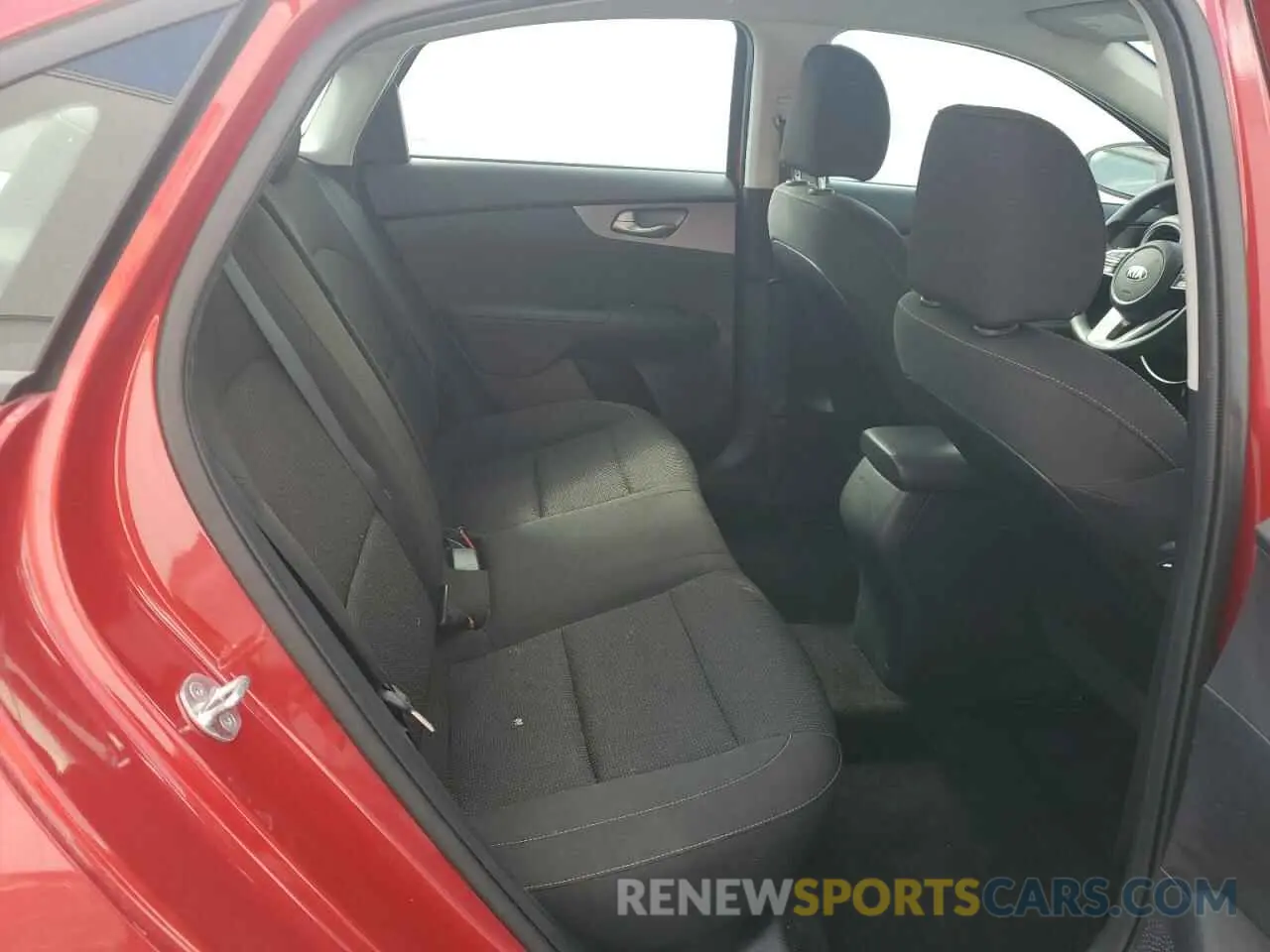 10 Фотография поврежденного автомобиля 3KPF24AD5ME331554 KIA FORTE 2021