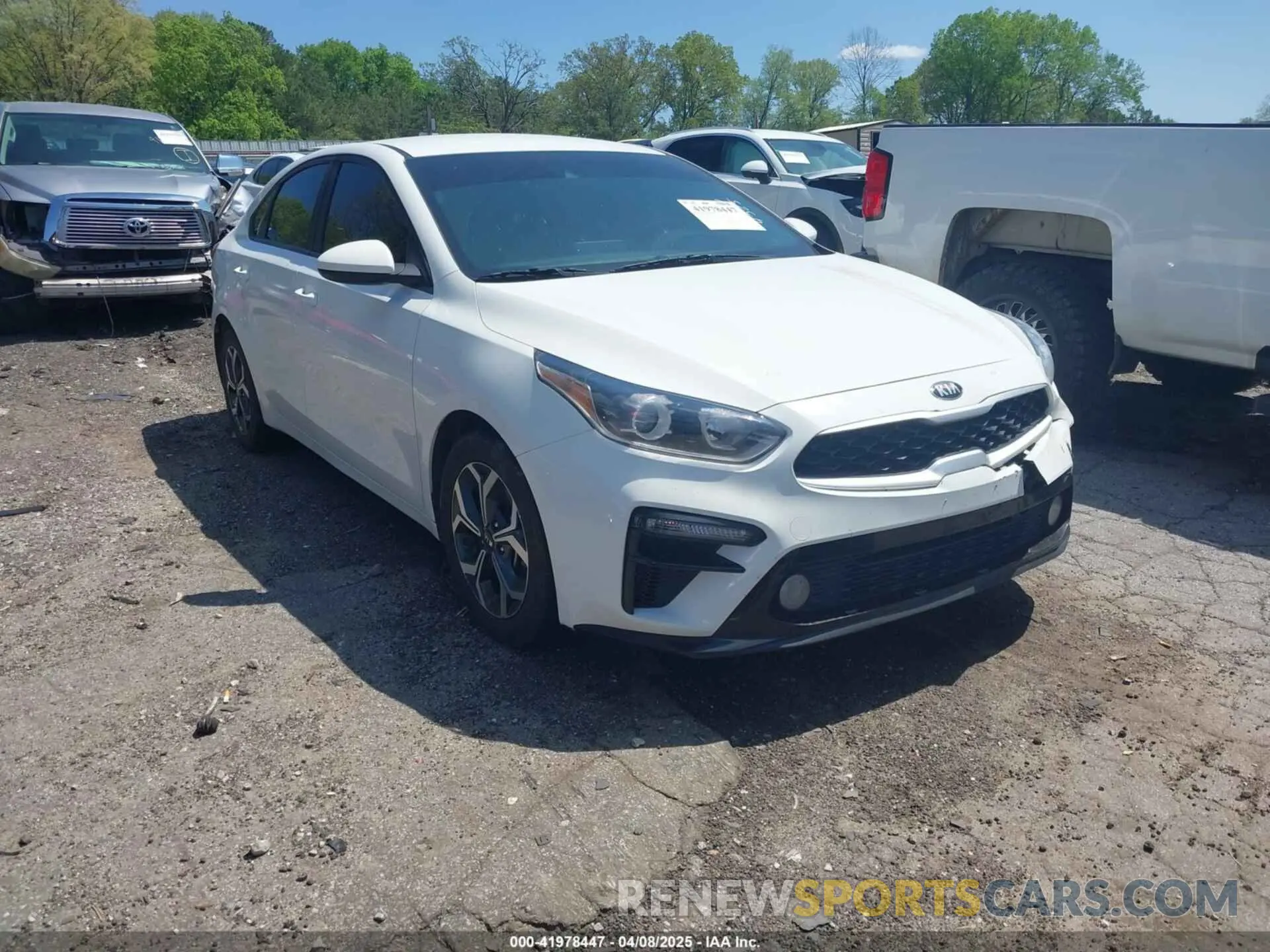 1 Photograph of a damaged car 3KPF24AD5ME335197 KIA FORTE 2021