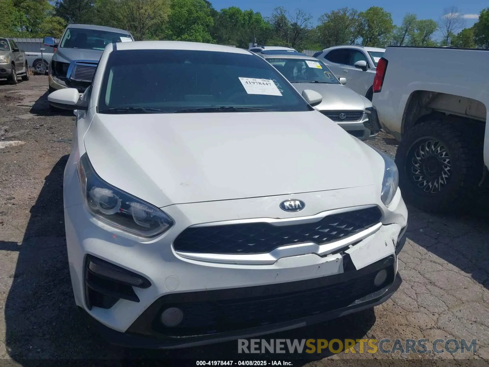11 Photograph of a damaged car 3KPF24AD5ME335197 KIA FORTE 2021