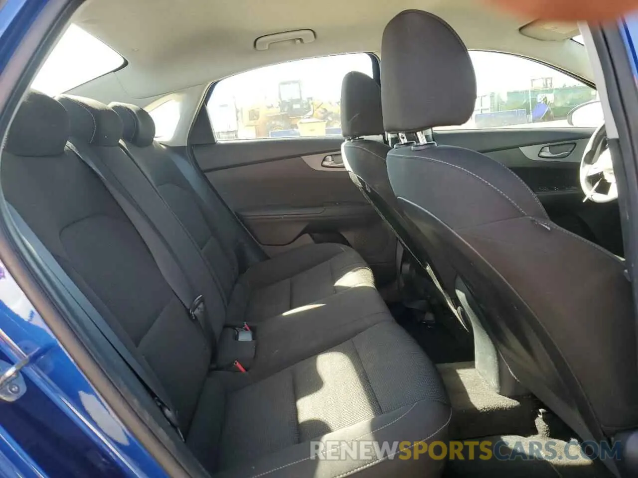 10 Фотография поврежденного автомобиля 3KPF24AD5ME335734 KIA FORTE 2021