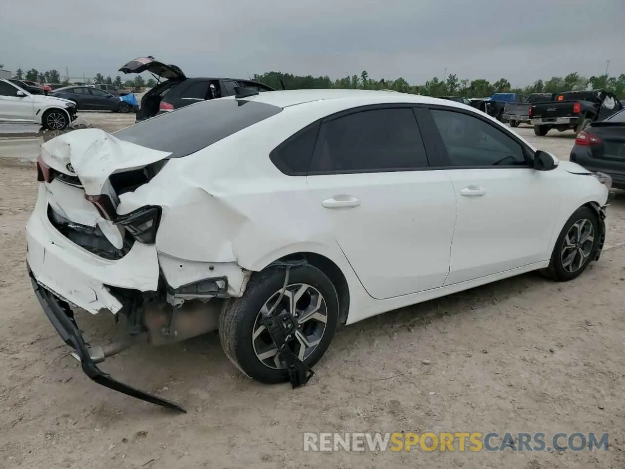 3 Фотография поврежденного автомобиля 3KPF24AD5ME335832 KIA FORTE 2021
