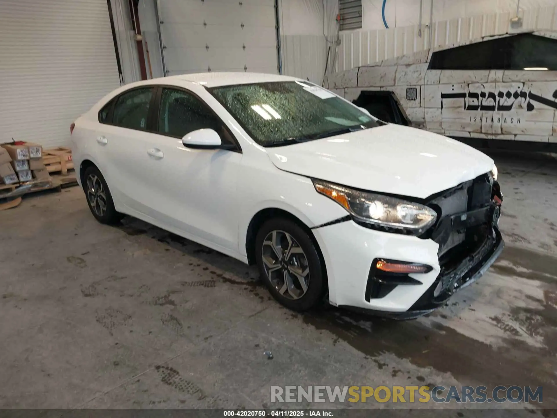 1 Photograph of a damaged car 3KPF24AD5ME340898 KIA FORTE 2021
