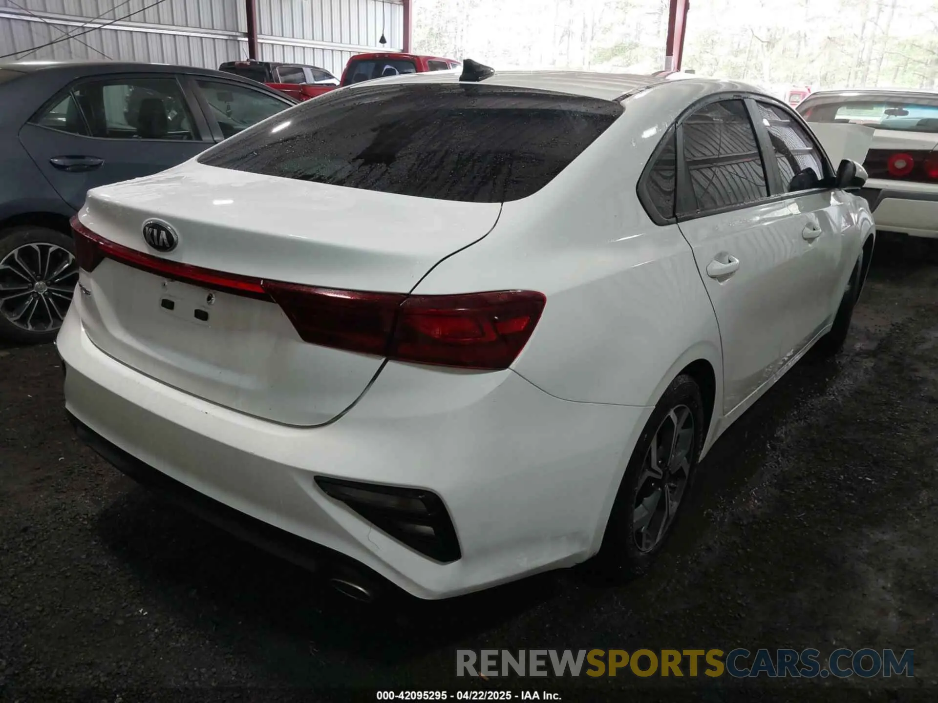 4 Photograph of a damaged car 3KPF24AD5ME341579 KIA FORTE 2021