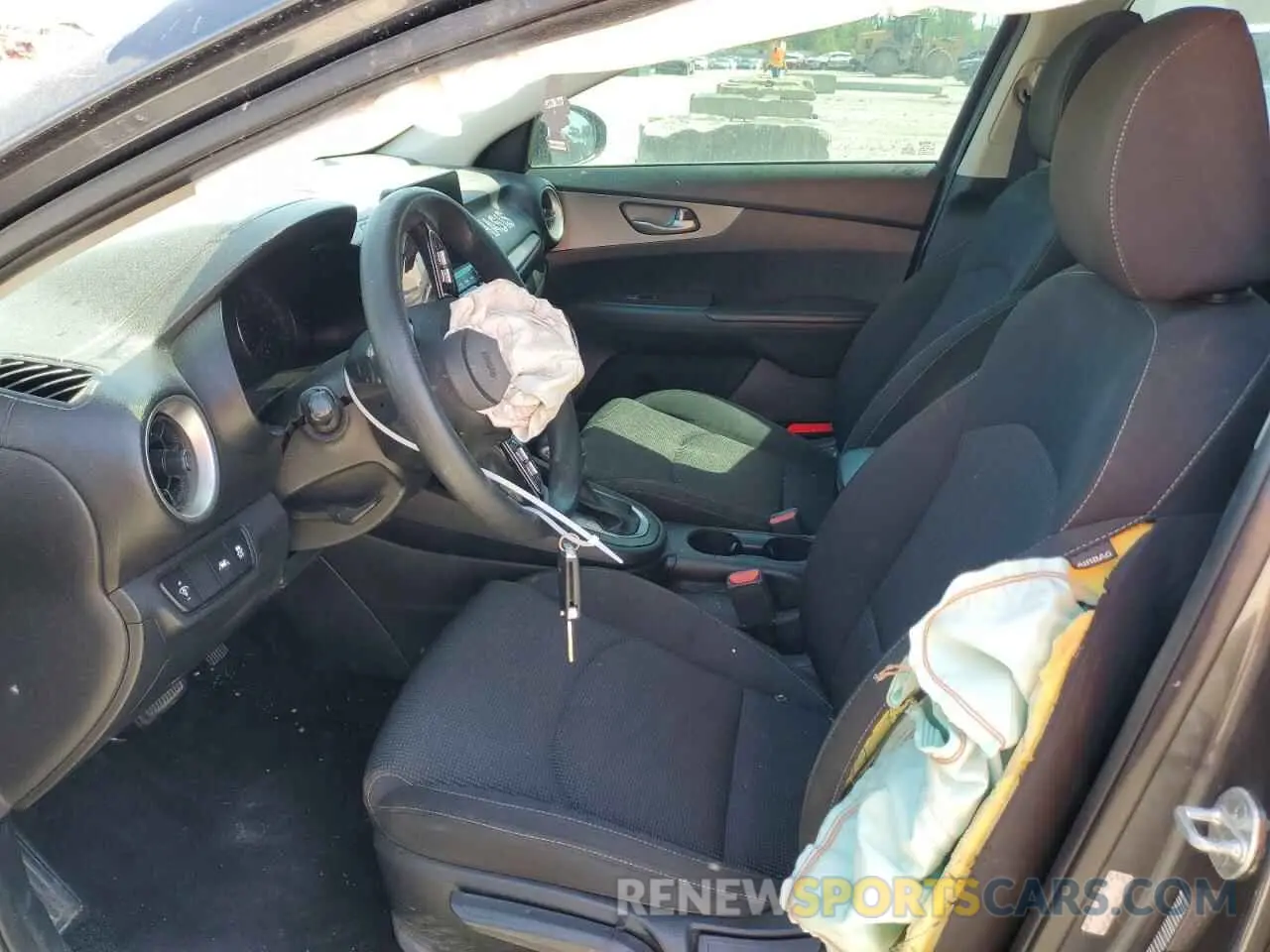 7 Фотография поврежденного автомобиля 3KPF24AD5ME348919 KIA FORTE 2021