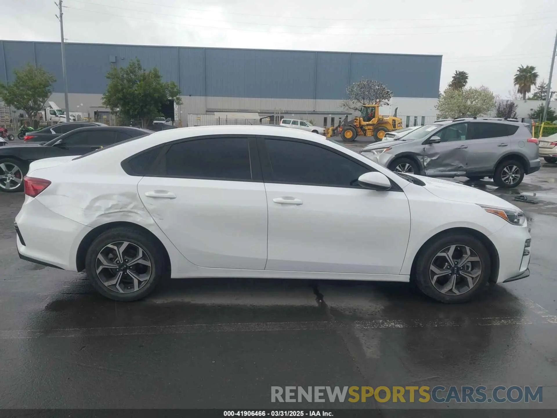 13 Photograph of a damaged car 3KPF24AD5ME369463 KIA FORTE 2021