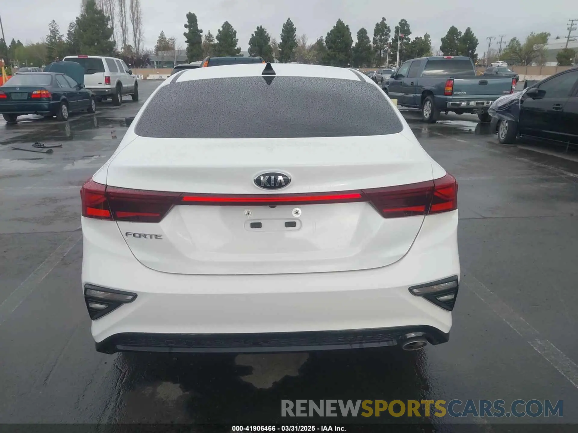 16 Photograph of a damaged car 3KPF24AD5ME369463 KIA FORTE 2021