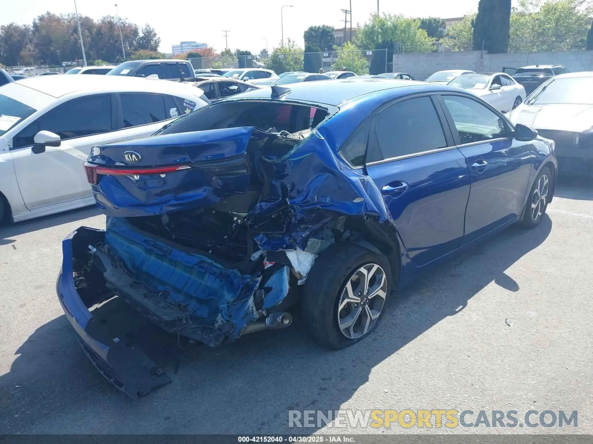 4 Photograph of a damaged car 3KPF24AD5ME375294 KIA FORTE 2021
