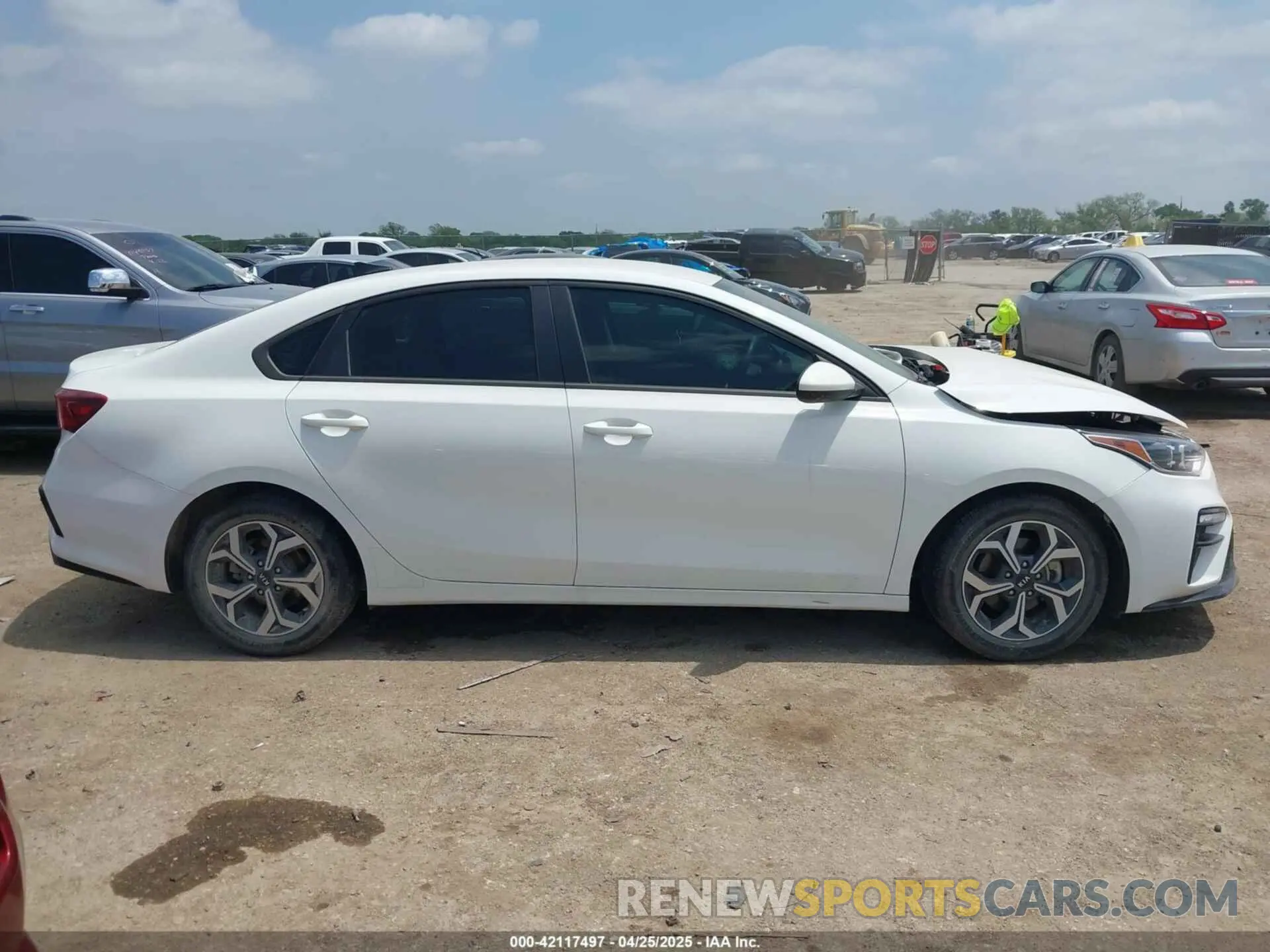 13 Photograph of a damaged car 3KPF24AD5ME378373 KIA FORTE 2021