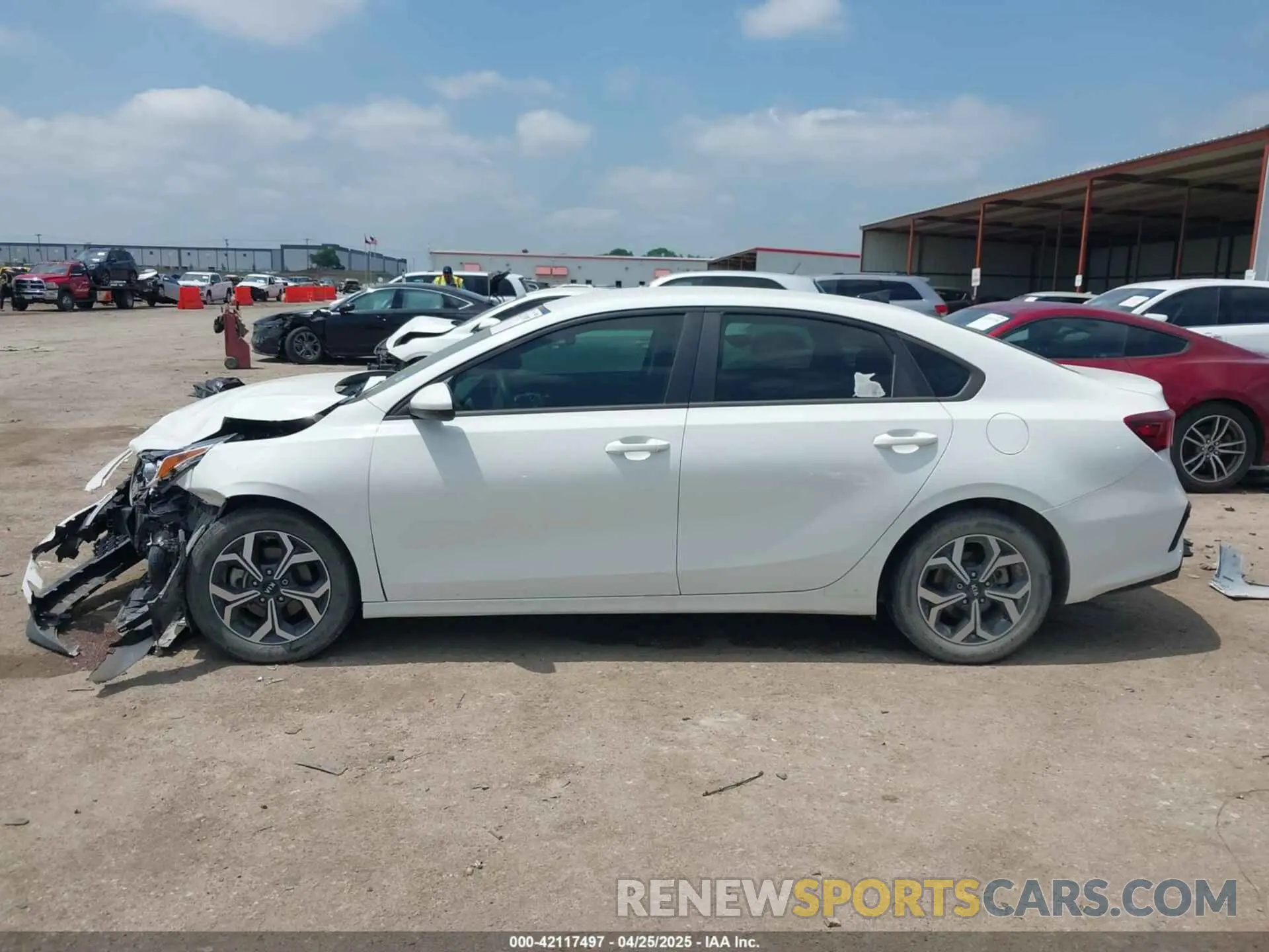 14 Photograph of a damaged car 3KPF24AD5ME378373 KIA FORTE 2021