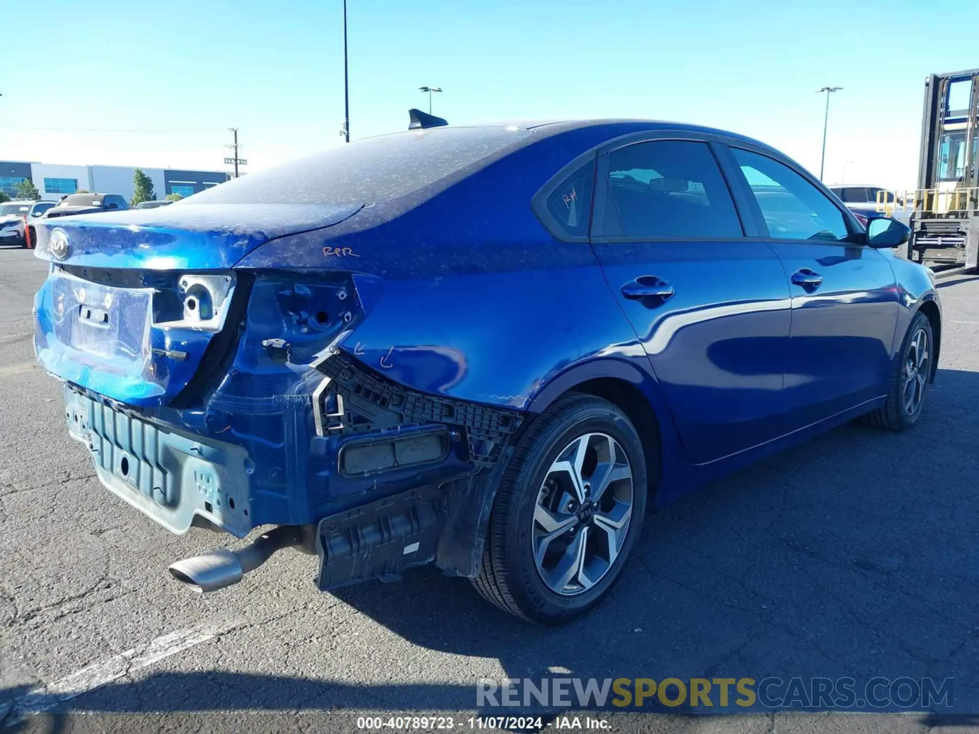 4 Фотография поврежденного автомобиля 3KPF24AD5ME386084 KIA FORTE 2021