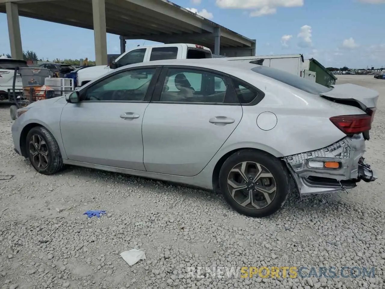 2 Фотография поврежденного автомобиля 3KPF24AD6ME273244 KIA FORTE 2021