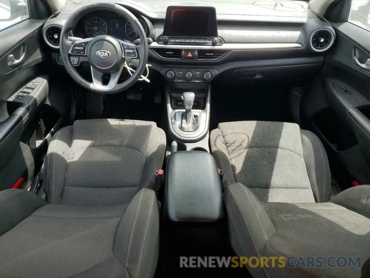 8 Фотография поврежденного автомобиля 3KPF24AD6ME273244 KIA FORTE 2021